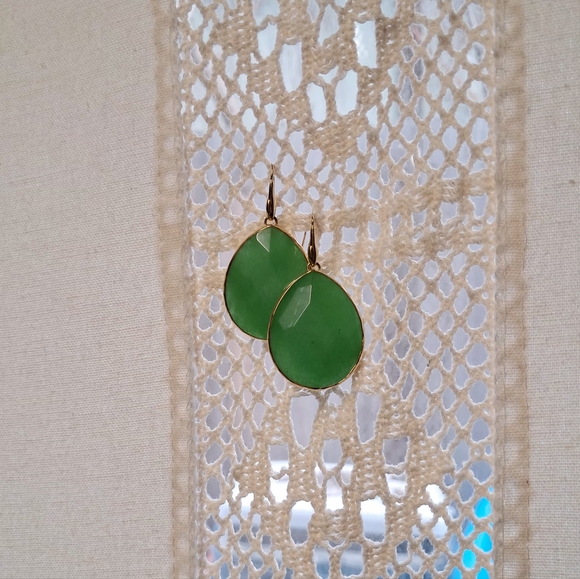 Green Chalcedony Drop Dangle Gold Plated Earrings - Picture 2 of 3